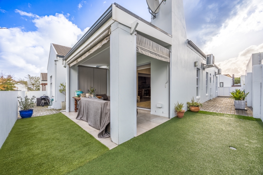 3 Bedroom Property for Sale in Jakarandas Western Cape